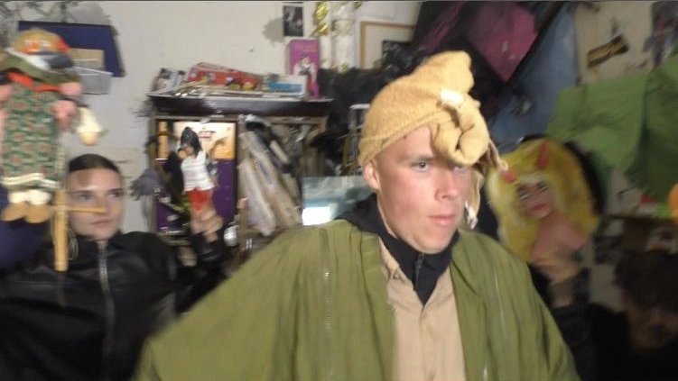 ww8305b.jpg ww8305b.jpg